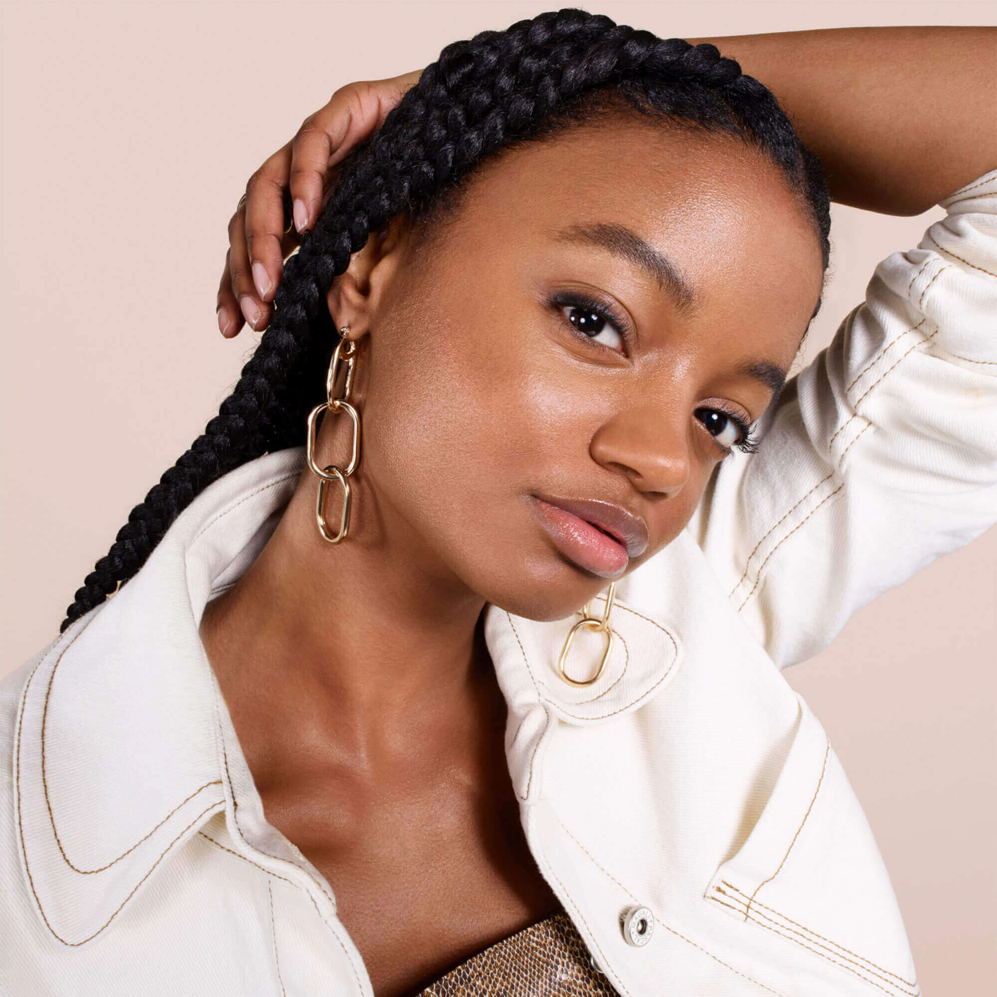 TEINT IDOLE ULTRA WEAR CARE & GLOW ALAPOZO