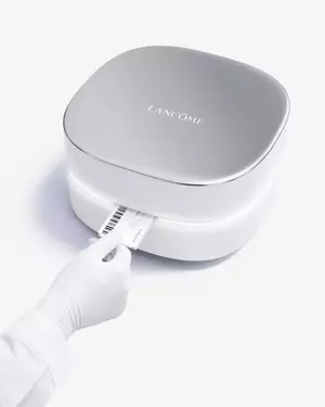 Services of Lancome visual