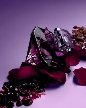 La Nuit Tresor parfum csendelete